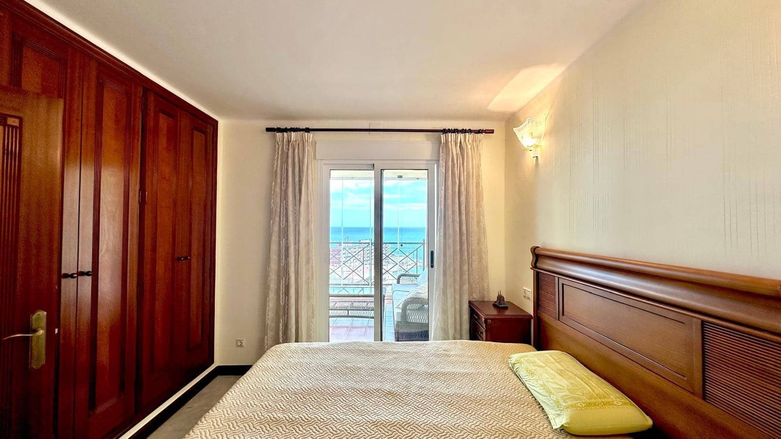 3 makuuhuone Ranta-asunto myytävänä paikassa Torrevieja mukana uima-altaan - 369 900 € (Ref: 10051147)