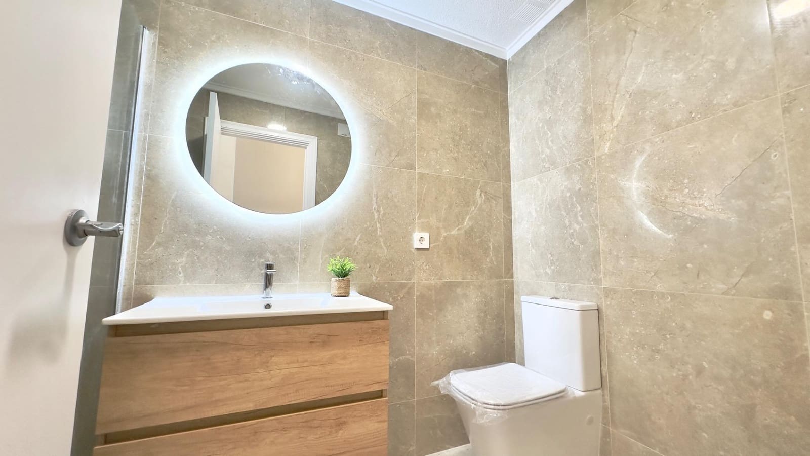3 quarto Apartamento de Praia para venda em Torrevieja - 179 000 € (Ref: 10051160)