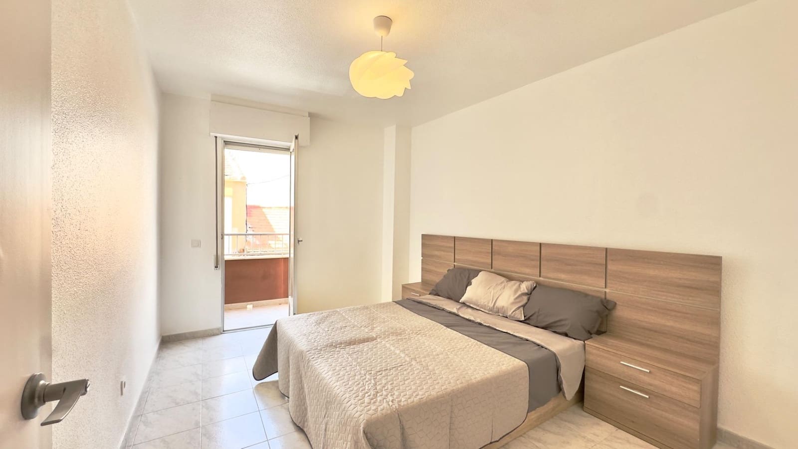 3 quarto Apartamento de Praia para venda em Torrevieja - 179 000 € (Ref: 10051160)