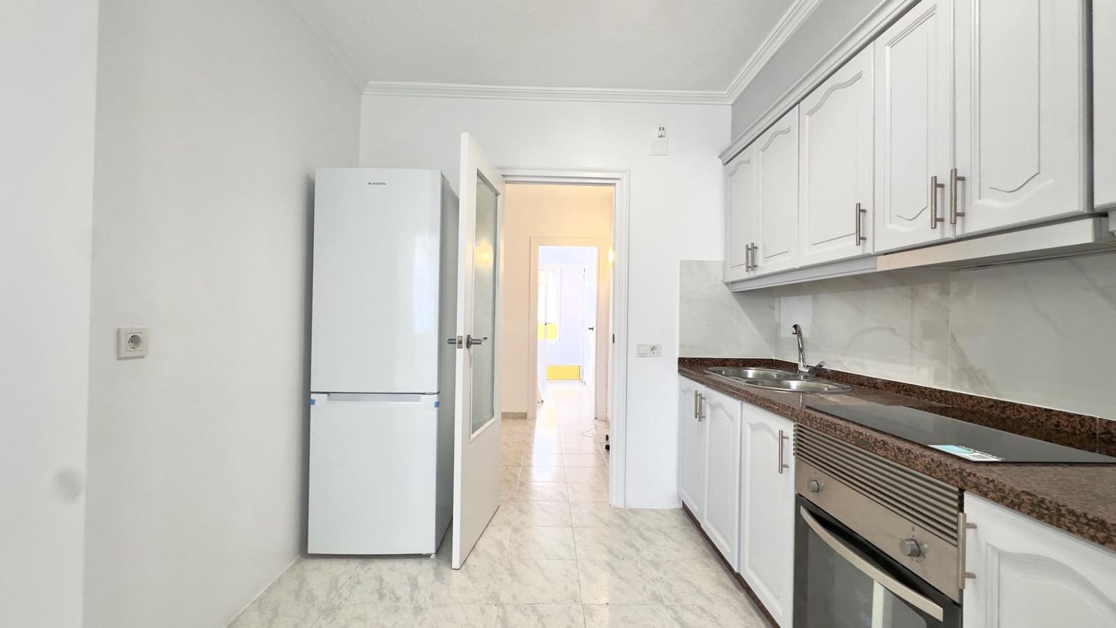 3 quarto Apartamento de Praia para venda em Torrevieja - 179 000 € (Ref: 10051160)