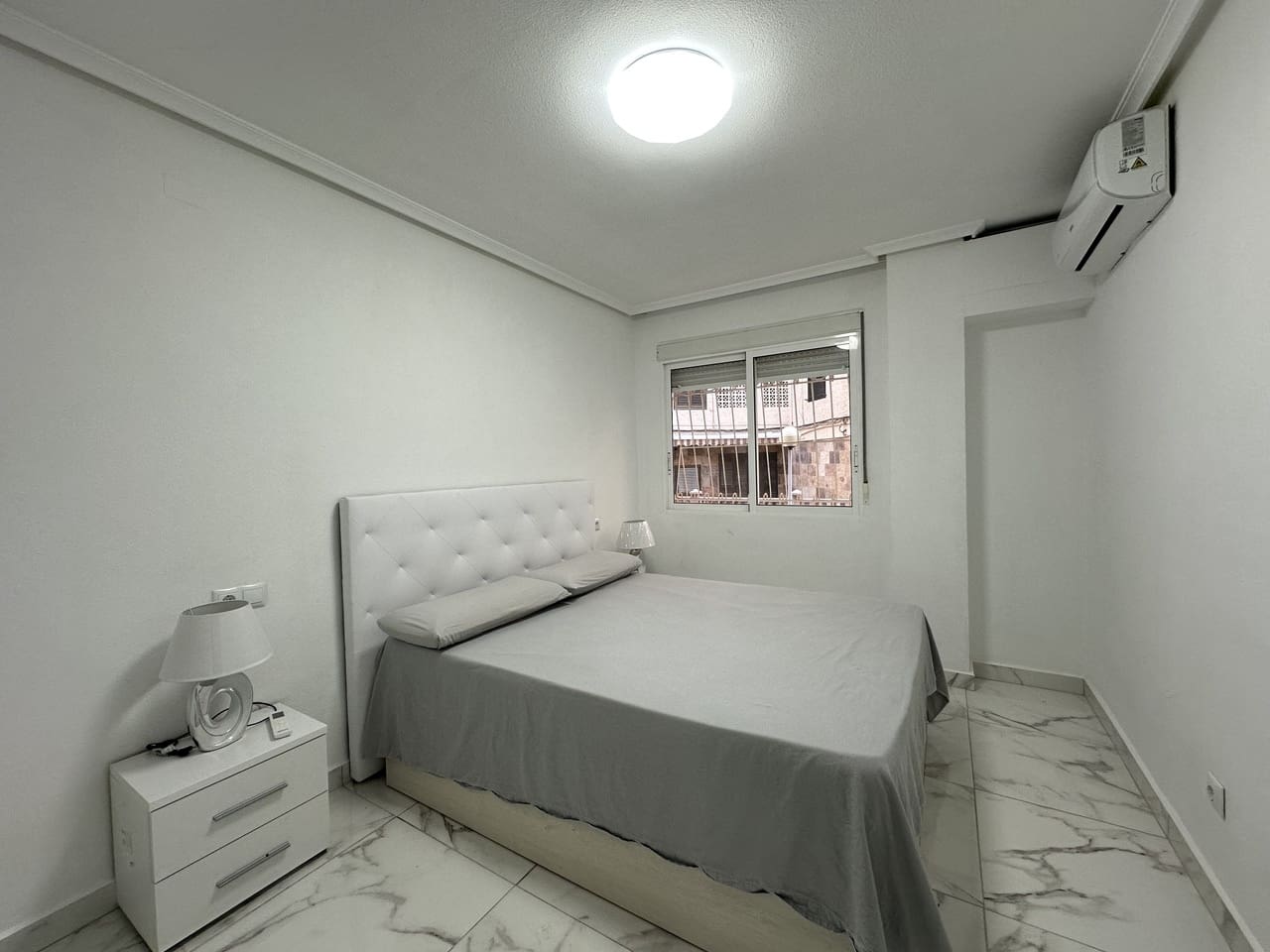 2 slaapkamer Strandappartement te koop in Torrevieja met garage - € 184.950 (Ref: 10051162)