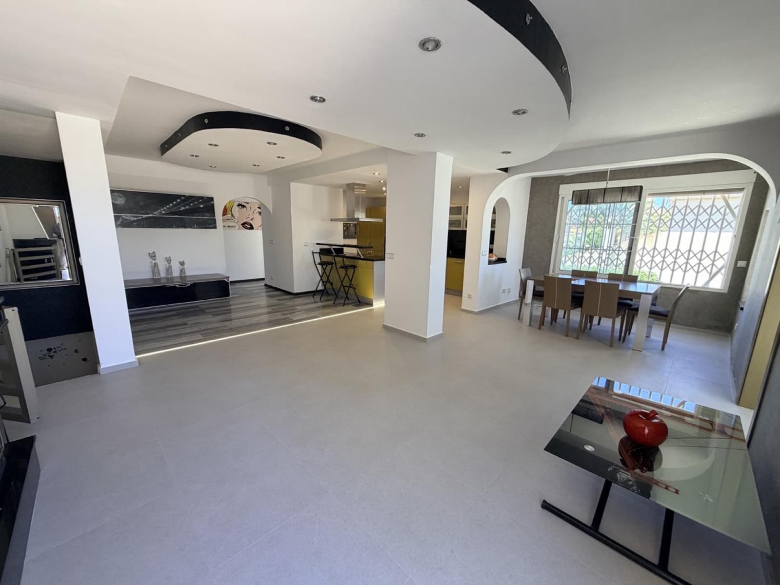 Pareado de 5 habitaciones en Torrevieja en venta con piscina - 599.000 € (Ref: 10051166)