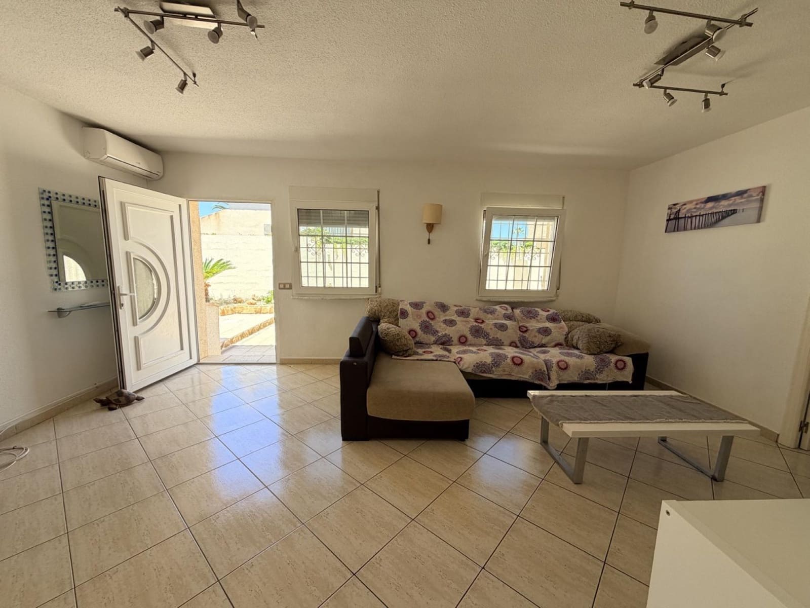 Pareado de 5 habitaciones en Torrevieja en venta con piscina - 599.000 € (Ref: 10051166)