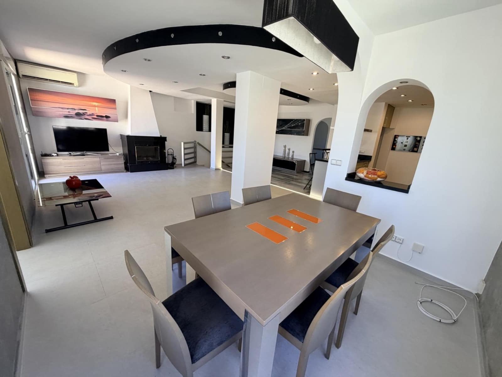 Pareado de 5 habitaciones en Torrevieja en venta con piscina - 599.000 € (Ref: 10051166)