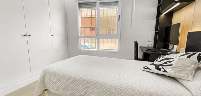 Apartamento de 3 habitaciones en El Molino, Torrevieja en venta con garaje - 236.000 € (Ref: 10051176)