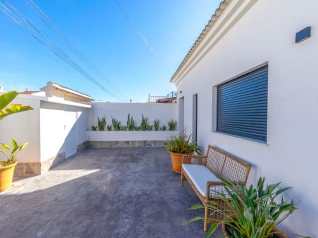 3 quarto Moradia para venda em El Chaparral, Torrevieja com piscina - 459 000 € (Ref: 10051180)