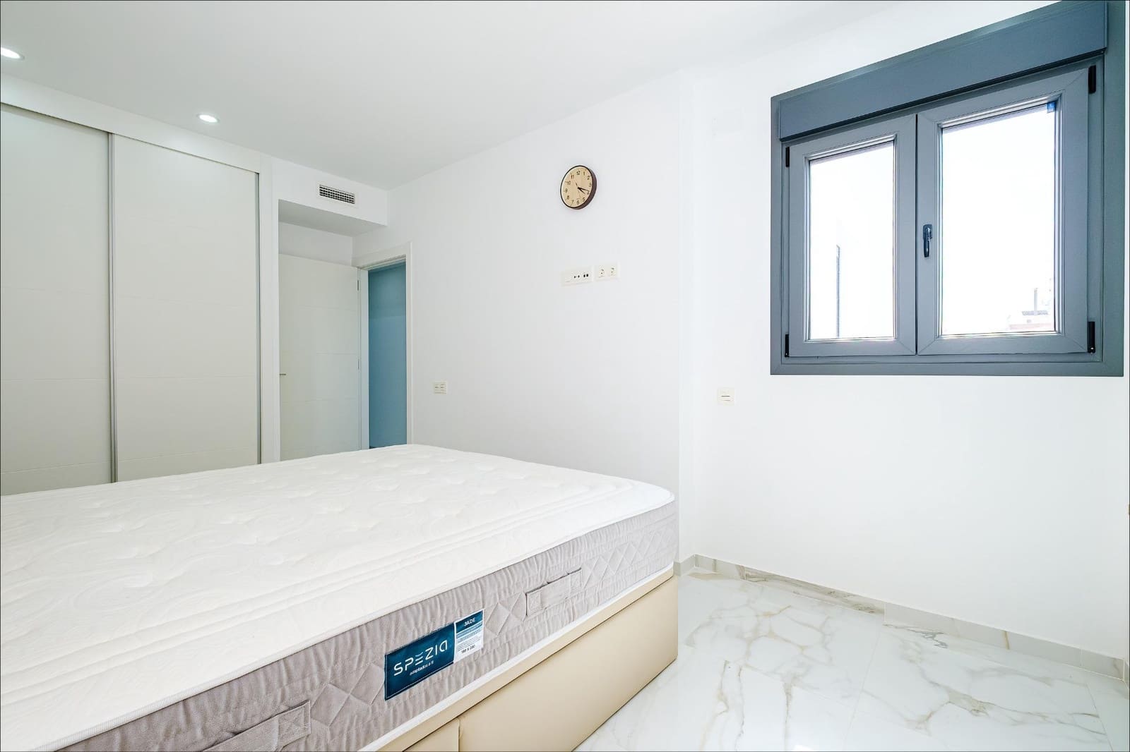 Ático de 4 habitaciones en Torrevieja en venta - 574.900 € (Ref: 10051186)