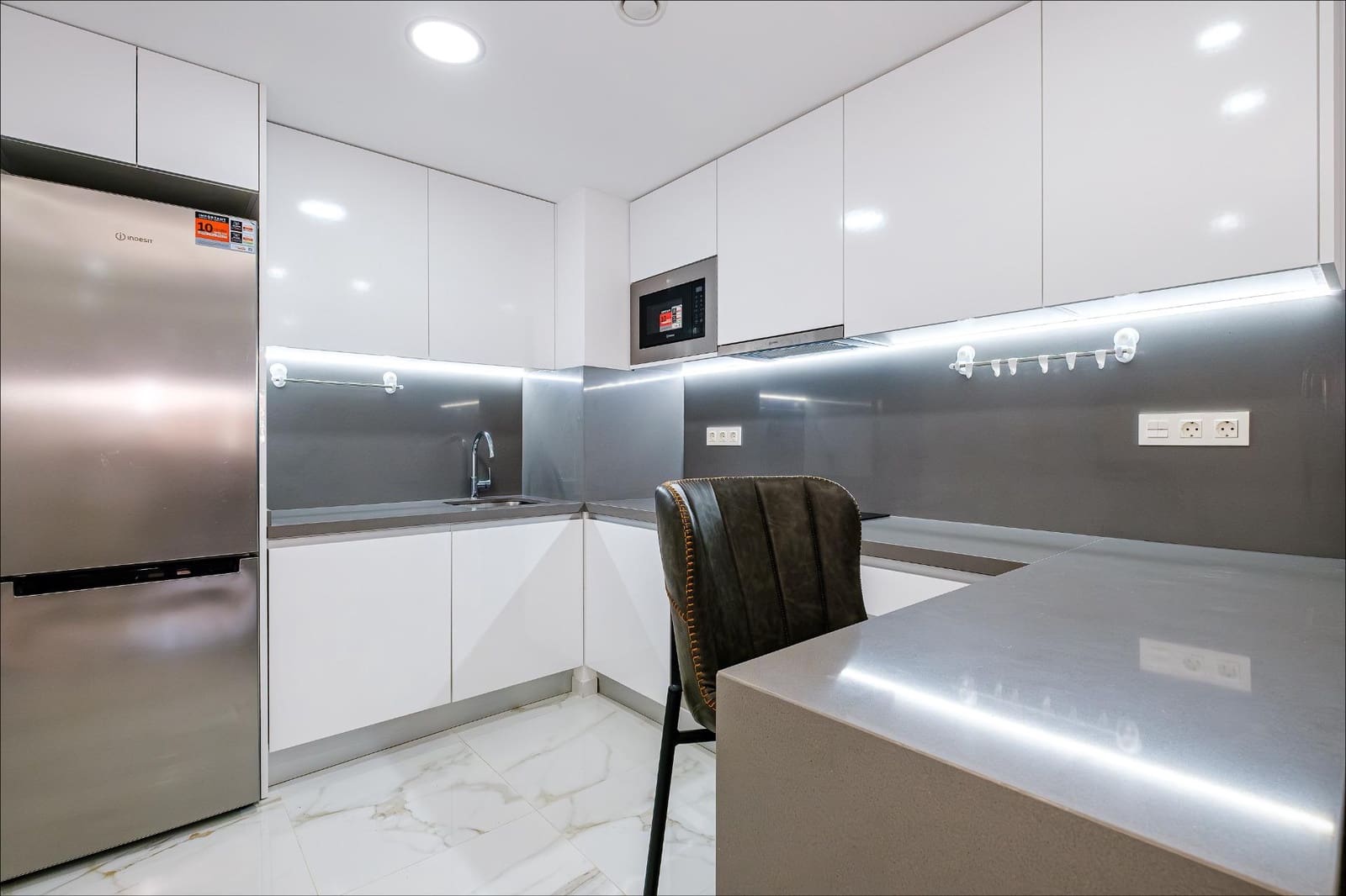 Ático de 4 habitaciones en Torrevieja en venta - 574.900 € (Ref: 10051186)