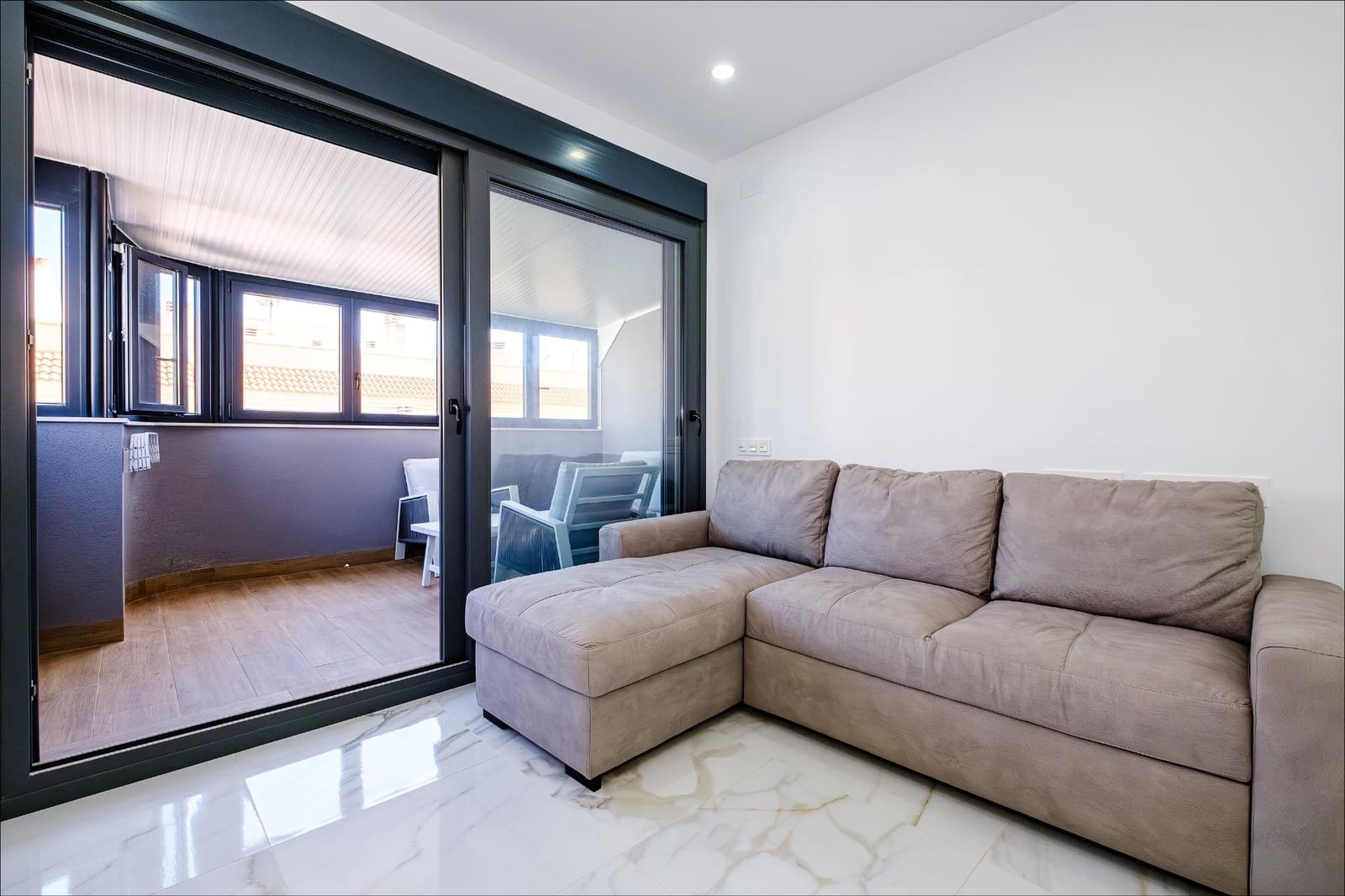 Ático de 4 habitaciones en Torrevieja en venta - 574.900 € (Ref: 10051186)