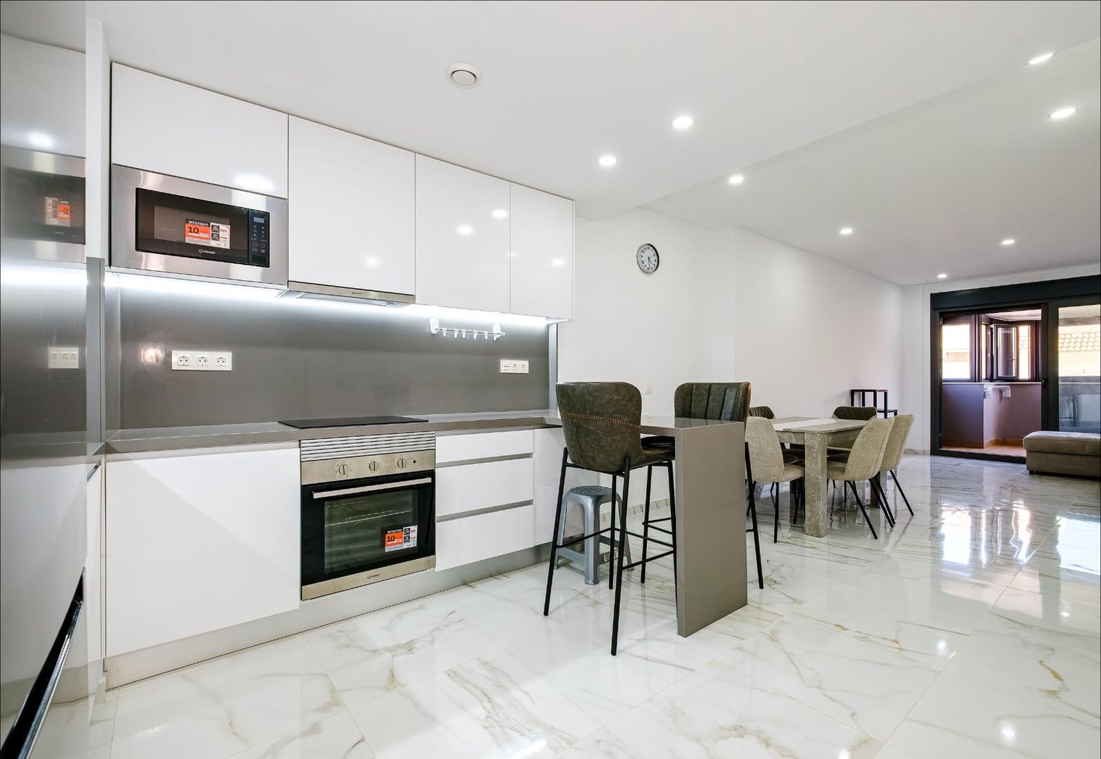 Ático de 4 habitaciones en Torrevieja en venta - 574.900 € (Ref: 10051186)