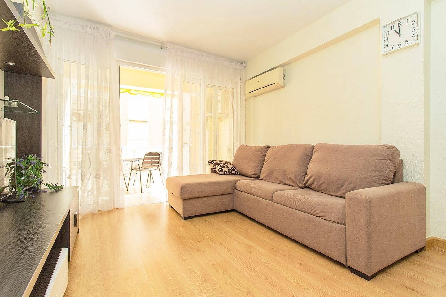 3 makuuhuone Ranta-asunto myytävänä paikassa Torrevieja - 200 000 € (Ref: 10051192)