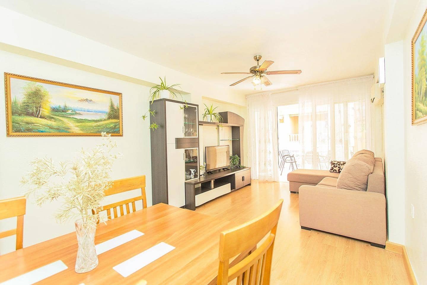 3 makuuhuone Ranta-asunto myytävänä paikassa Torrevieja - 200 000 € (Ref: 10051192)