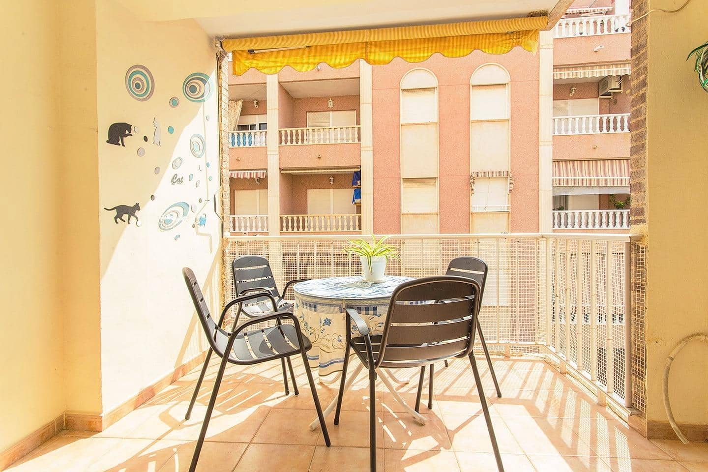 3 makuuhuone Ranta-asunto myytävänä paikassa Torrevieja - 200 000 € (Ref: 10051192)