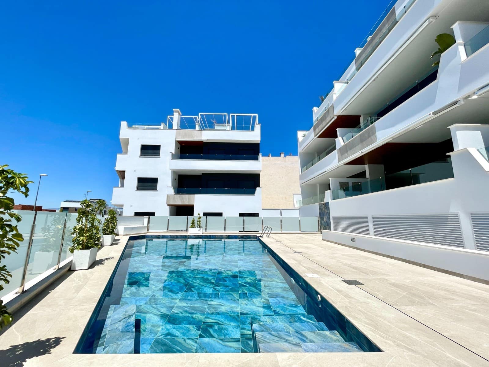 Apartamento de 3 habitaciones en Benijófar en venta con piscina garaje - 329.900 € (Ref: 10051204)