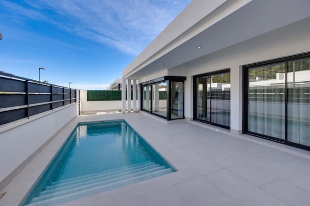 3 Zimmer Villa zu verkaufen in Pinar de Campoverde, Pilar de la Horadada mit Pool Garage - 410.000 € (Ref: 10051207)