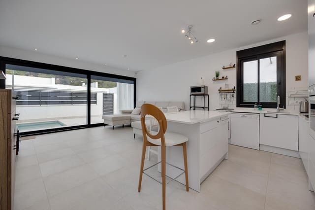 3 Zimmer Villa zu verkaufen in Pinar de Campoverde, Pilar de la Horadada mit Pool Garage - 410.000 € (Ref: 10051207)