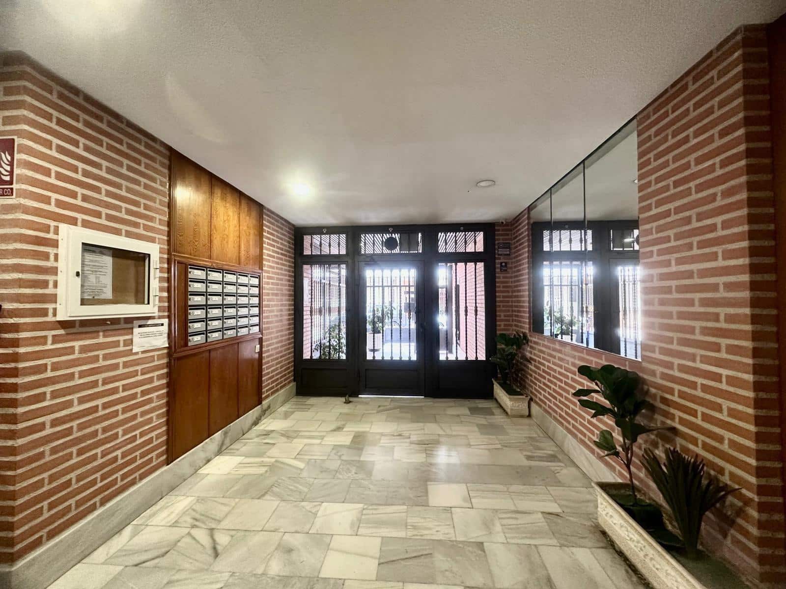 1 makuuhuone Ranta-asunto myytävänä paikassa Torrevieja mukana uima-altaan - 159 900 € (Ref: 10051214)