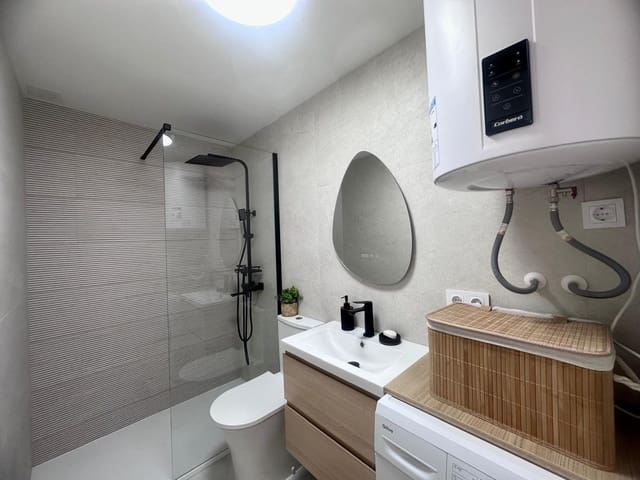 1 sypialnia Apartament przy plaży na sprzedaż w Playa del Cura, Torrevieja z basenem - 159 900 € (Ref: 10051214)