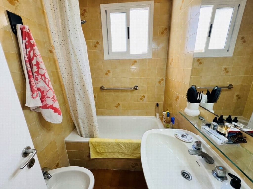 3 sovrum Strandlägenhet till salu i Torrevieja med garage - 279 000 € (Ref: 10051221)