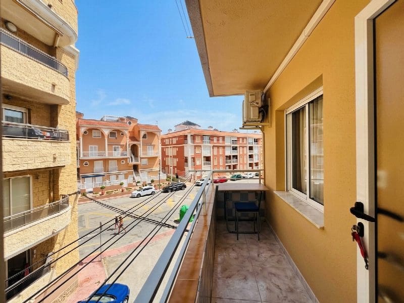 2 sovrum Strandlägenhet till salu i Torrevieja - 165 000 € (Ref: 10051222)