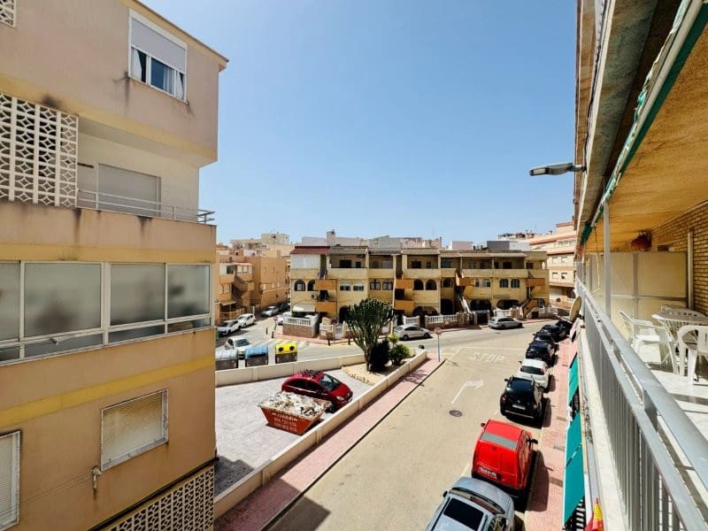 2 sovrum Strandlägenhet till salu i Torrevieja - 165 000 € (Ref: 10051222)