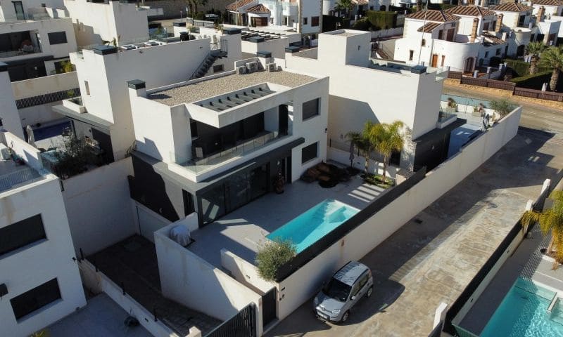 3 quarto Moradia para venda em Algorfa com piscina garagem - 539 000 € (Ref: 10051229)