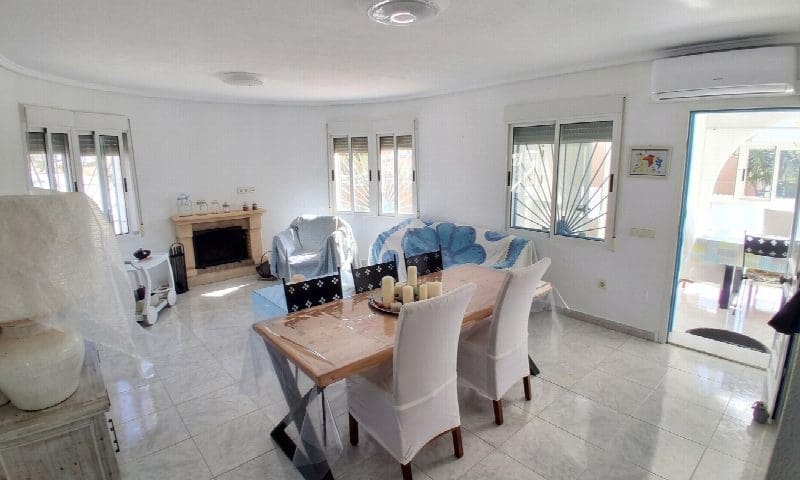 5 bedroom Villa for sale in Rojales with pool - € 539,995 (Ref: 10051230)