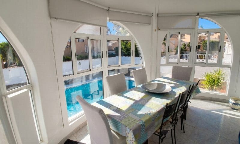 5 bedroom Villa for sale in Rojales with pool - € 539,995 (Ref: 10051230)