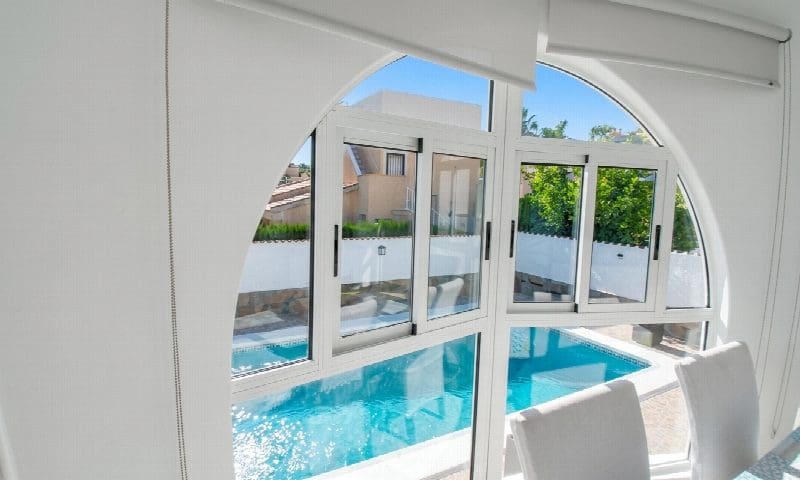 5 bedroom Villa for sale in Rojales with pool - € 539,995 (Ref: 10051230)