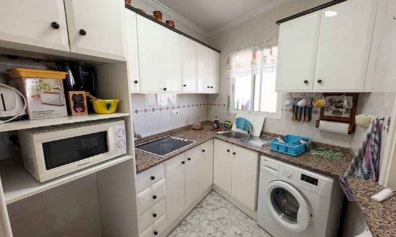 3 bedroom Penthouse for sale in Torrevieja with garage - € 196,995 (Ref: 10051231)