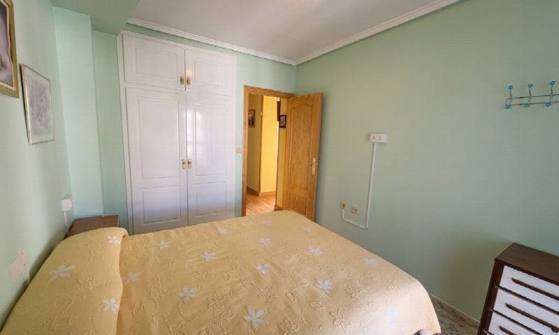 3 bedroom Penthouse for sale in Torrevieja with garage - € 196,995 (Ref: 10051231)