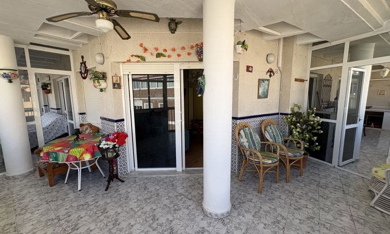 3 bedroom Penthouse for sale in Torrevieja with garage - € 196,995 (Ref: 10051231)