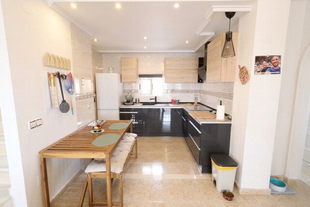 5 slaapkamer Villa te koop in San Miguel de Salinas met zwembad garage - € 385.000 (Ref: 10051234)