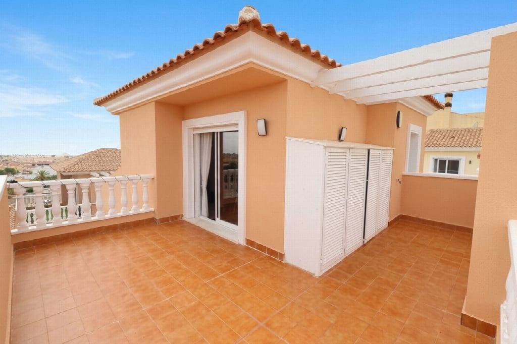 5 slaapkamer Villa te koop in San Miguel de Salinas met zwembad garage - € 385.000 (Ref: 10051234)