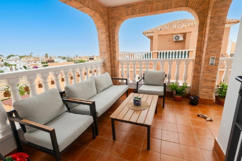5 slaapkamer Villa te koop in San Miguel de Salinas met zwembad garage - € 385.000 (Ref: 10051234)