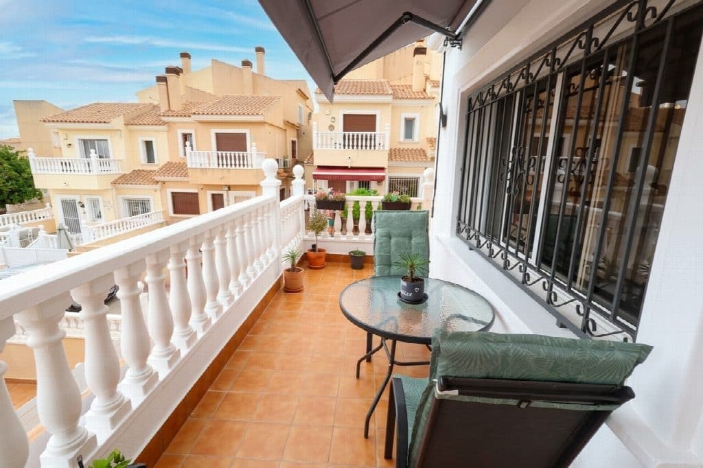 5 slaapkamer Villa te koop in San Miguel de Salinas met zwembad garage - € 385.000 (Ref: 10051234)