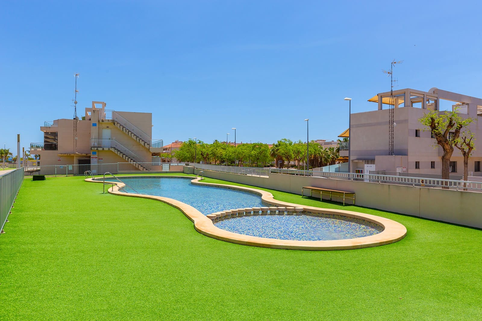 4 chambre Bungalow à vendre à Pilar de la Horadada - 597 800 € (Ref: 10051235)