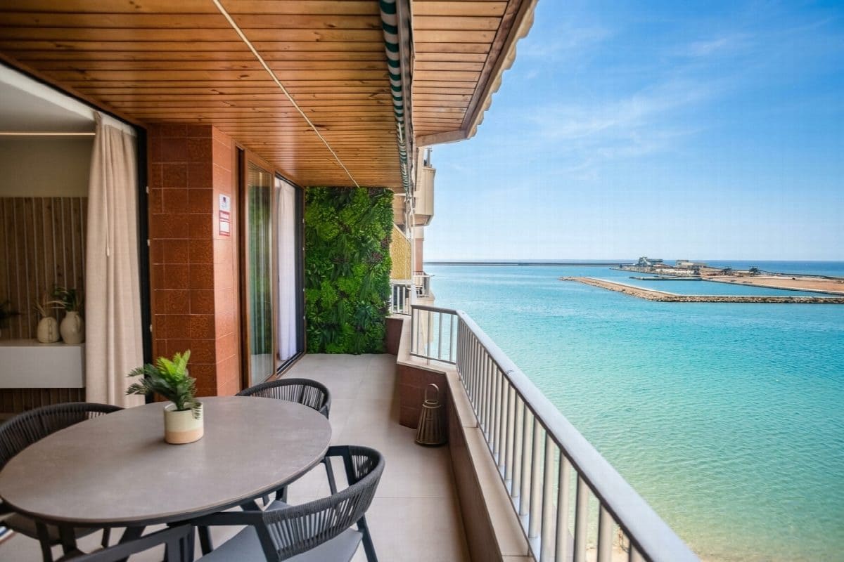 3 chambre Penthouse à vendre à Torrevieja avec piscine - 419 000 € (Ref: 10051236)