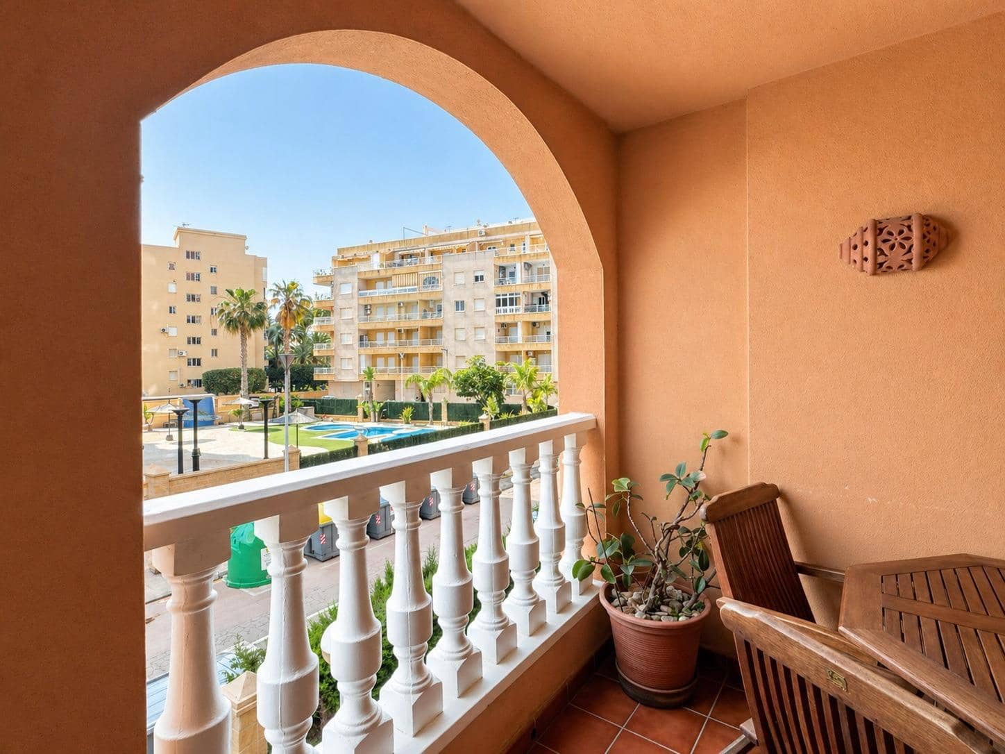 3 makuuhuone Ranta-asunto myytävänä paikassa Torrevieja mukana uima-altaan - 255 000 € (Ref: 10051240)
