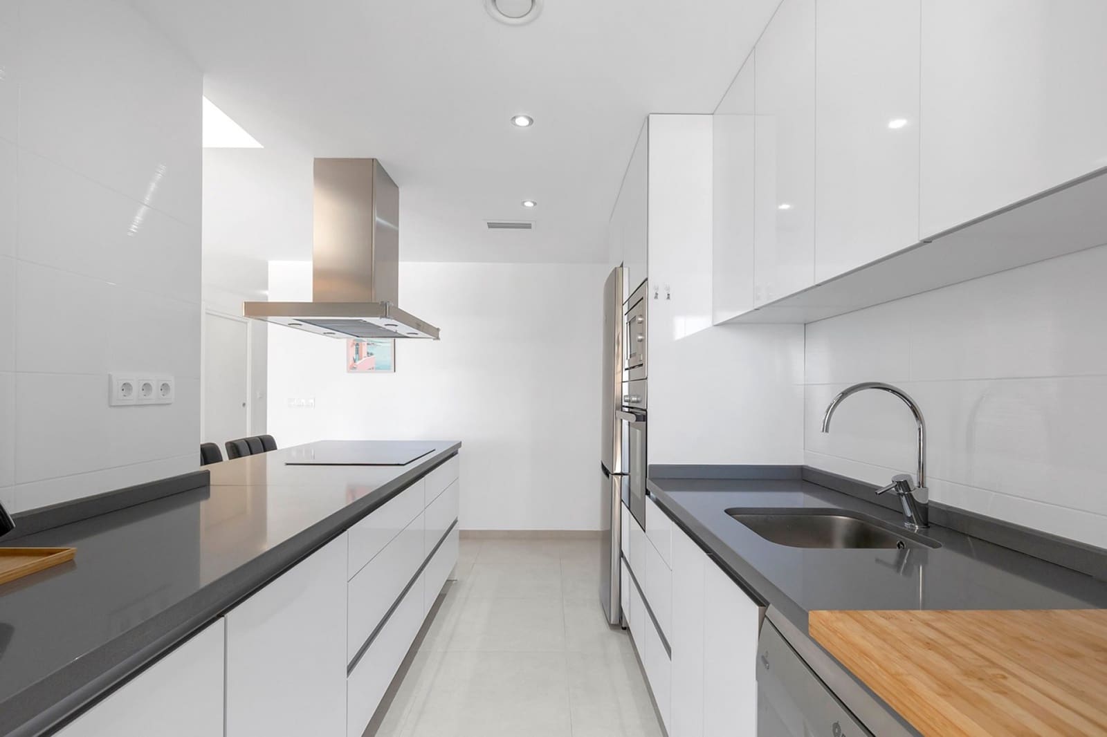 Apartamento de 2 habitaciones en Orihuela en venta con piscina garaje - 275.000 € (Ref: 10051250)