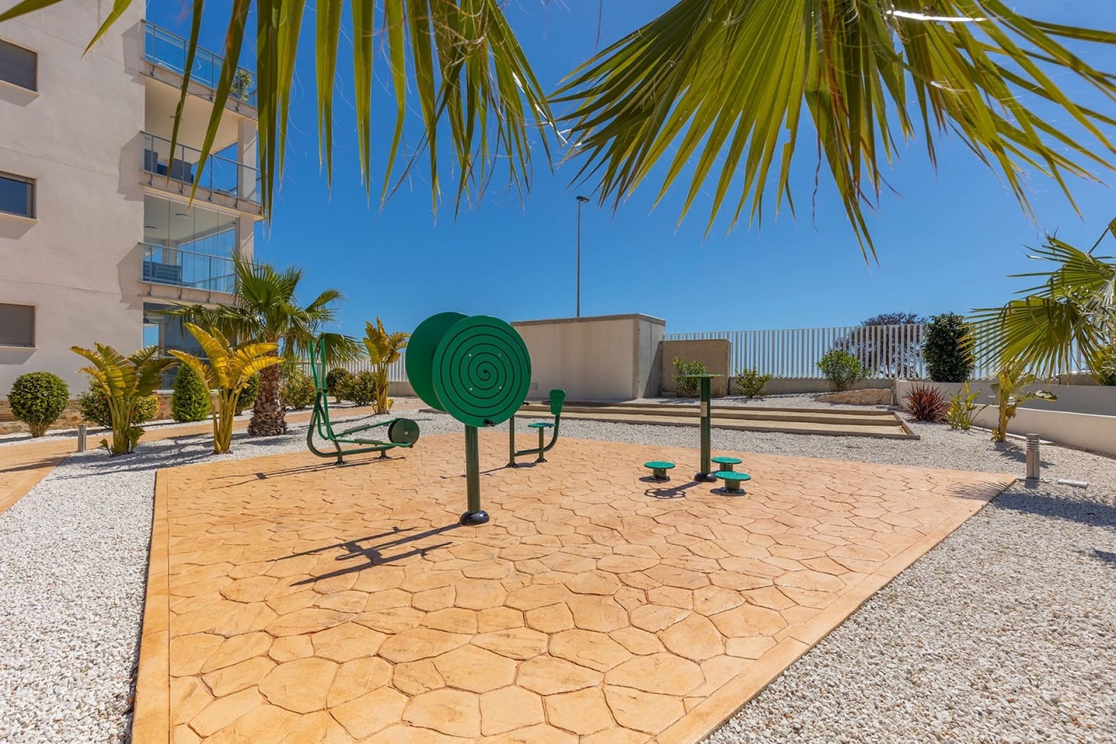 Apartamento de 2 habitaciones en Orihuela en venta con piscina garaje - 275.000 € (Ref: 10051250)