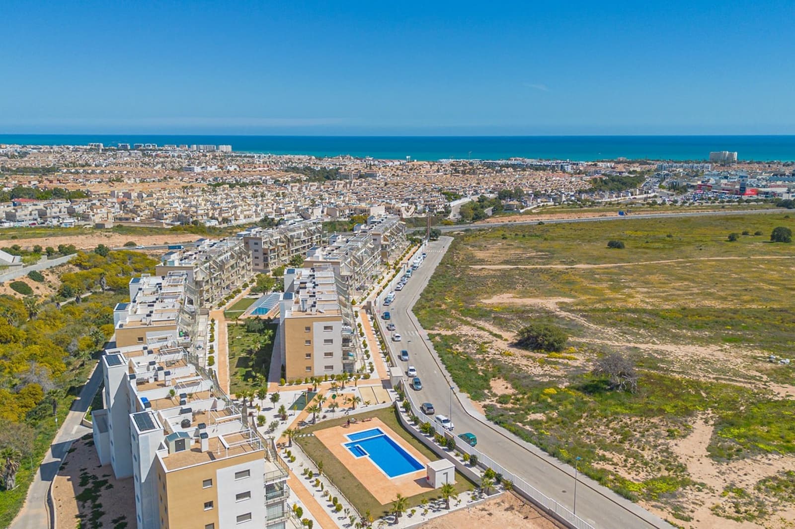 Apartamento de 2 habitaciones en Orihuela en venta con piscina garaje - 275.000 € (Ref: 10051250)
