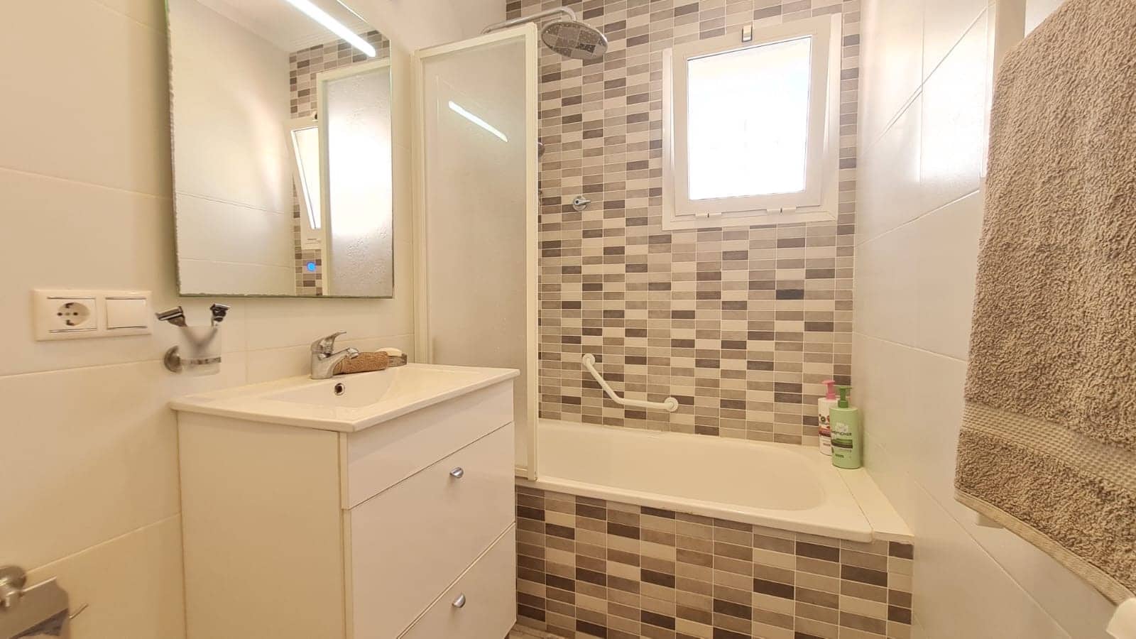 2 slaapkamer Villa te koop in Orihuela met zwembad garage - € 399.900 (Ref: 10051254)