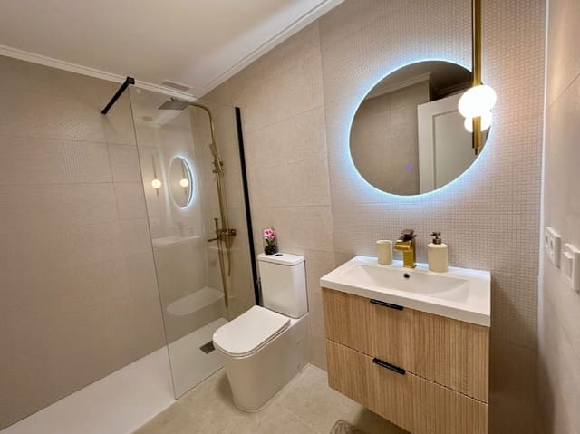 2 bedroom Beach Apartment for sale in Avenida Habaneras - Curva de Palangre, Torrevieja - € 189,900 (Ref: 10051256)