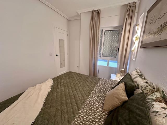2 bedroom Beach Apartment for sale in Avenida Habaneras - Curva de Palangre, Torrevieja - € 189,900 (Ref: 10051256)