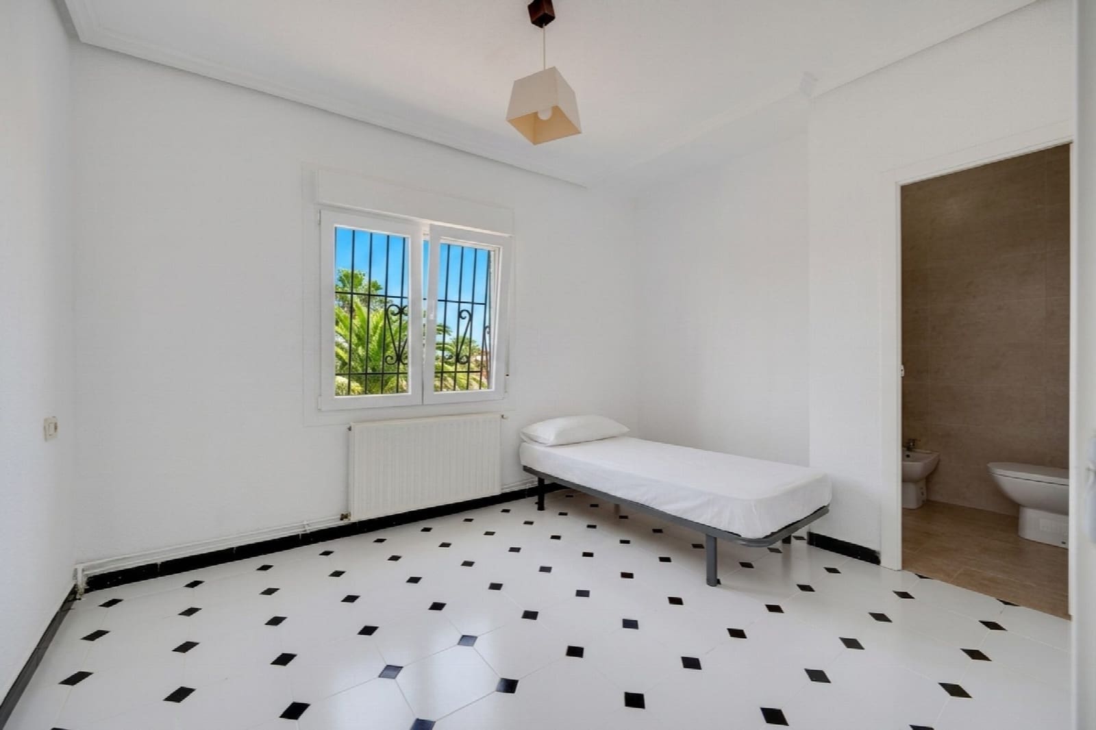 3 quarto Moradia Geminada para venda em Torrevieja com piscina - 360 000 € (Ref: 10051259)
