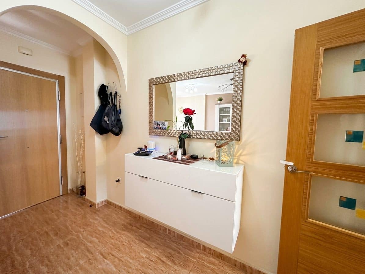 4 bedroom Semi-detached Villa for sale in Los Alcazares with garage - € 269,900 (Ref: 10051262)