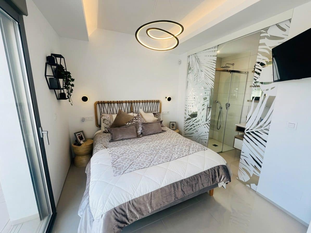 3 chambre Villa/Maison à vendre à Los Alcazares avec piscine garage - 595 000 € (Ref: 10051263)