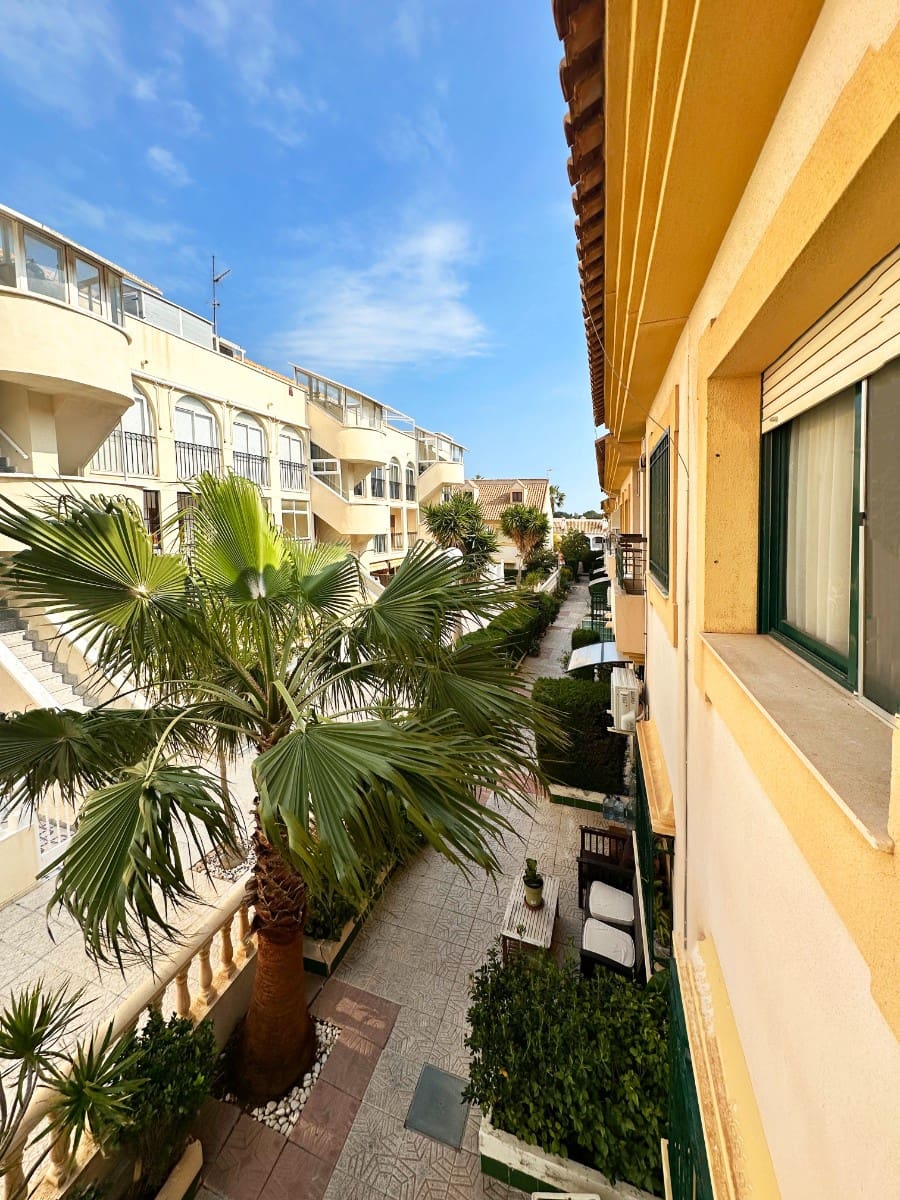 3 slaapkamer Rijtjeshuis te koop in Orihuela met zwembad - € 250.000 (Ref: 10051265)