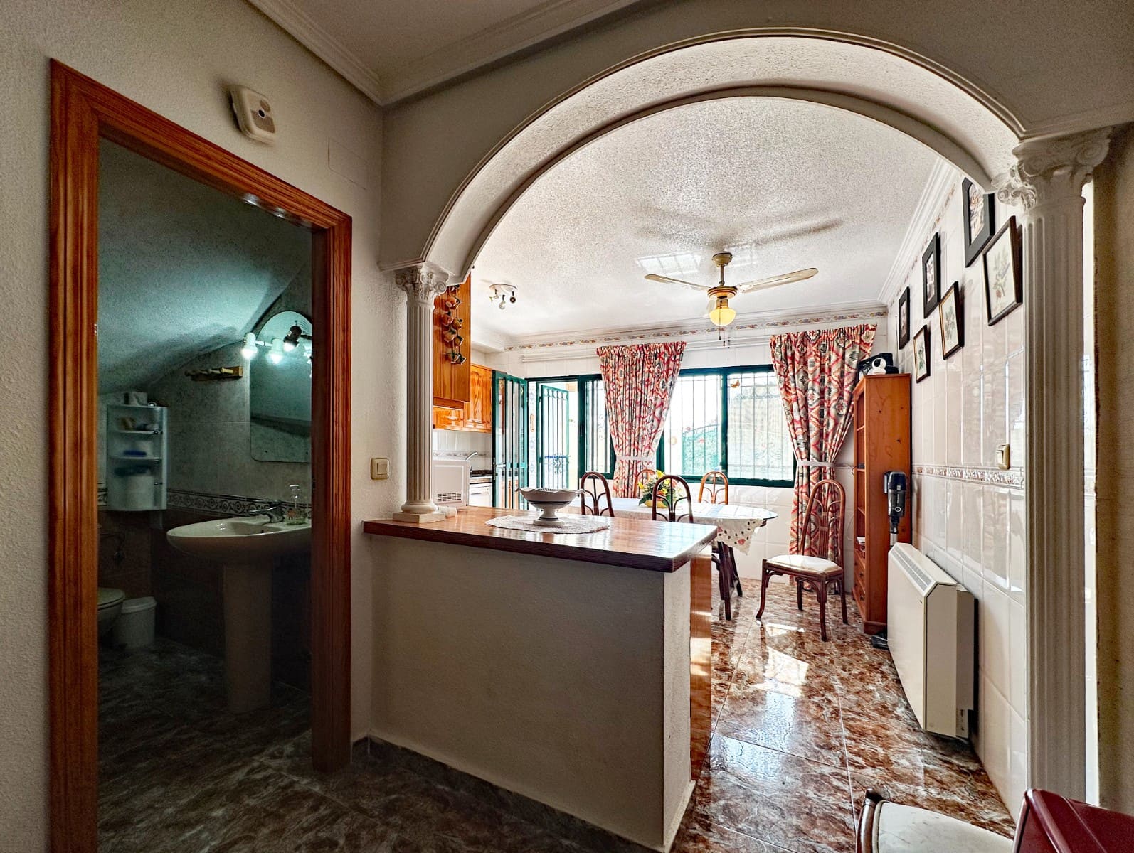 3 slaapkamer Rijtjeshuis te koop in Orihuela met zwembad - € 250.000 (Ref: 10051265)